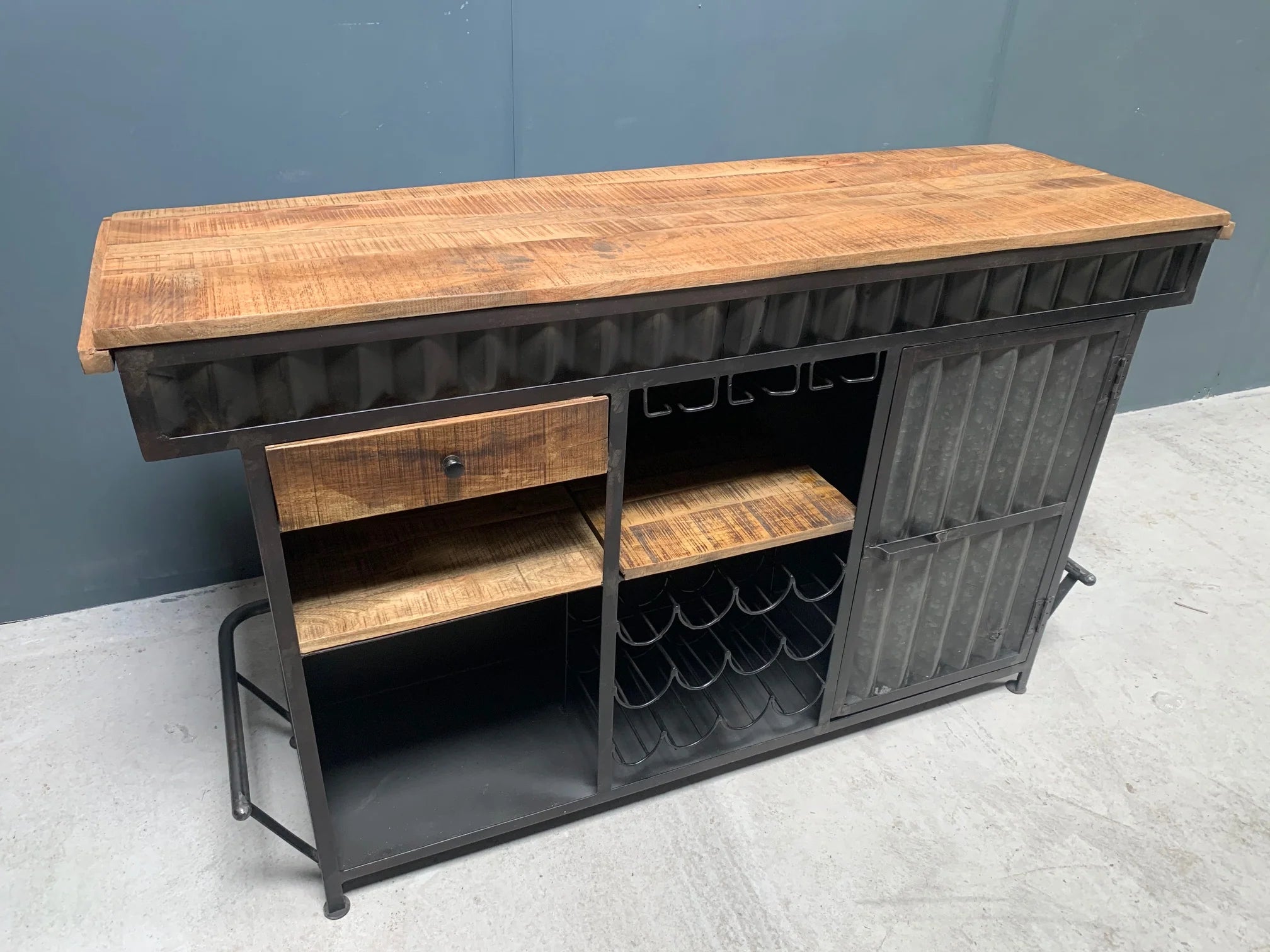 Bar Counter – LIF-04