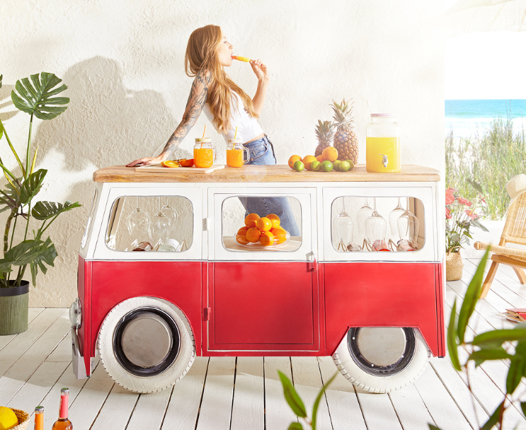 Mini bus bar counter with red design and wooden top