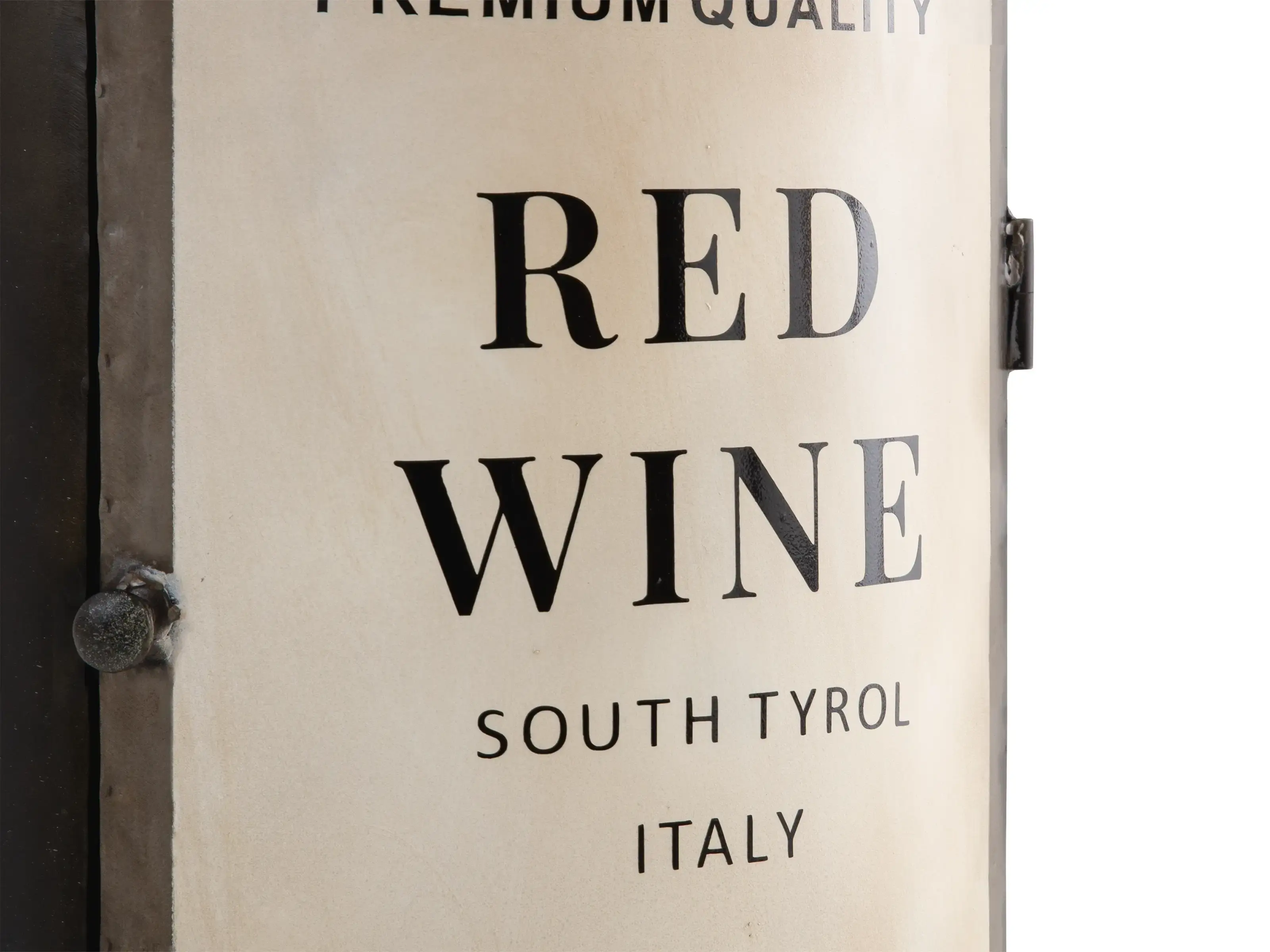Wine box with 'Red Wine South Tyrol Italy'
